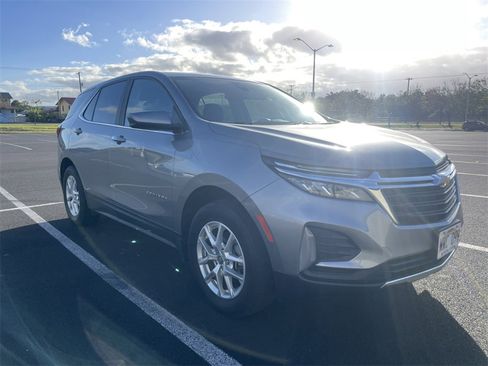 Used 2023 Chevrolet Equinox LT w/ LPO, Floor Liner Package image 3