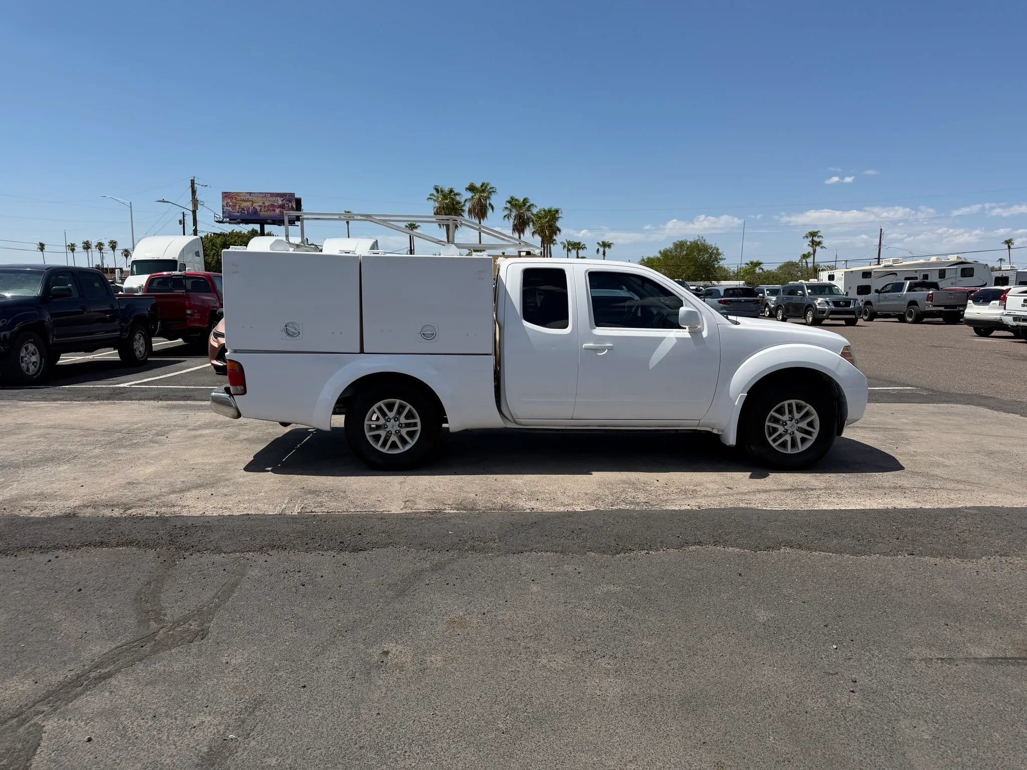 Used 2019 Nissan Frontier SV RWD image 3