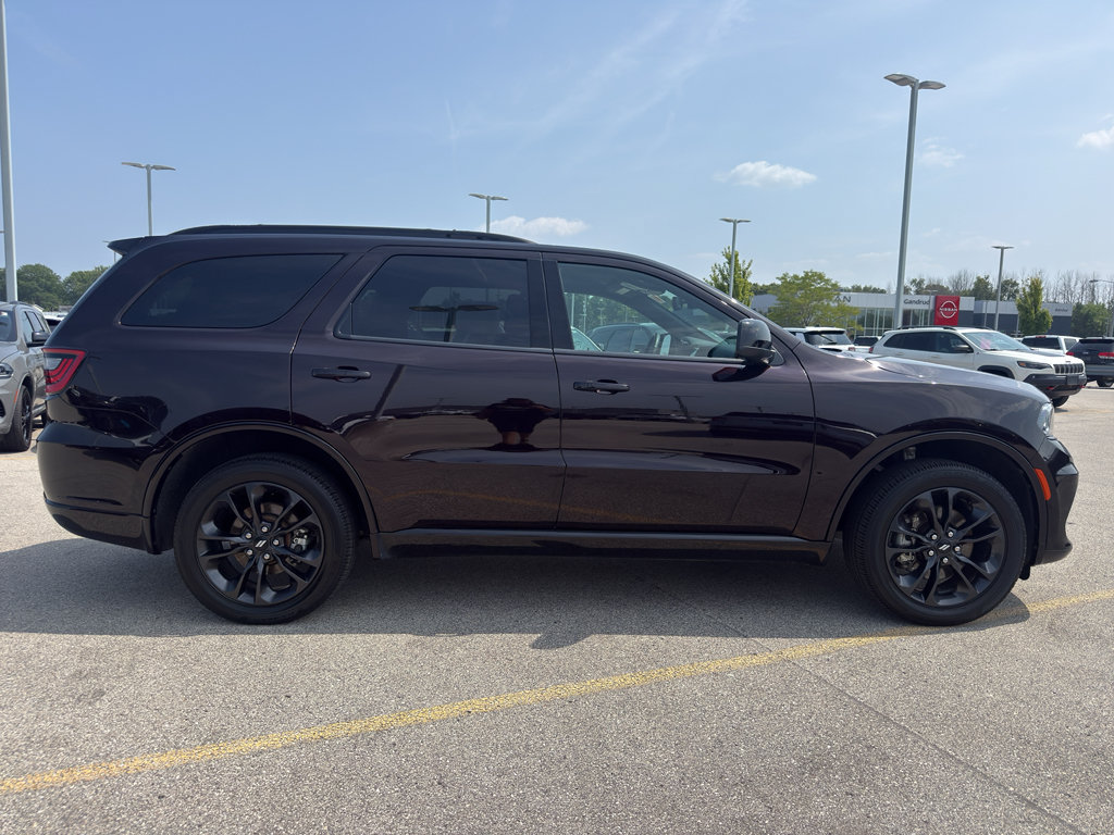 Used 2025 Dodge Durango GT w/ Blacktop Package AWD/4WD image 4