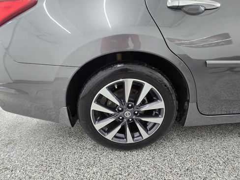 Used 2017 Nissan Altima 2.5 SV image 26