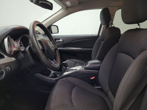 Used 2018 Dodge Journey SE image 17