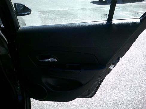 Used 2015 Chevrolet Cruze LT FWD image 14
