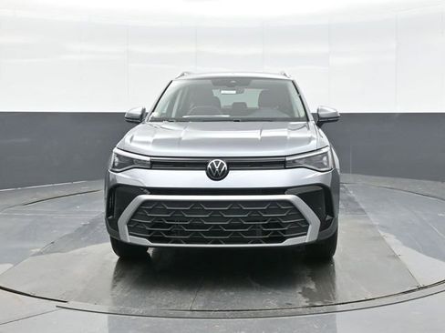 New 2026 Volkswagen Taos SE AWD/4WD image 2