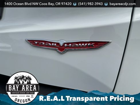 Used 2023 Jeep Renegade Trailhawk AWD/4WD image 28