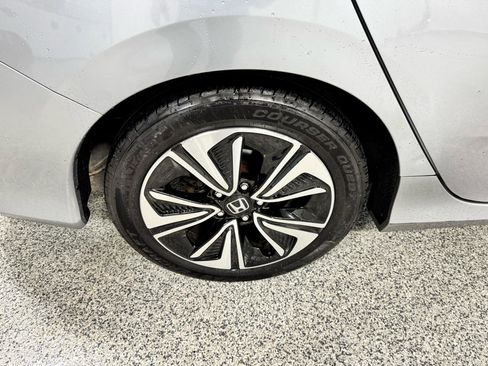 Used 2018 Honda Civic EX-L image 10