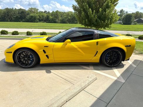 Used 2010 Chevrolet Corvette ZR1 w/ Preferred Equipment Group RWD image 5