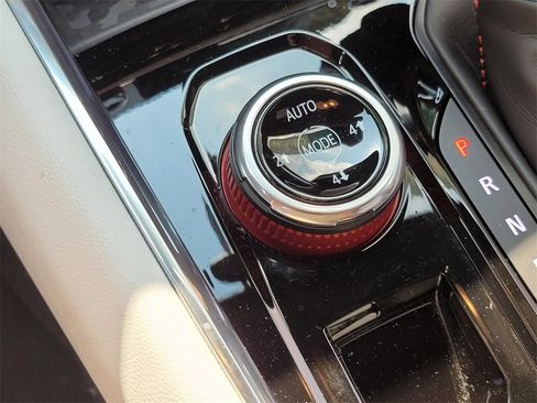 Certified 2024 GMC Canyon AT4X image 22