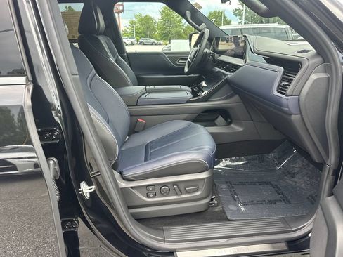 Used 2026 INFINITI QX80 4WD w/ Sport Exterior Package image 11