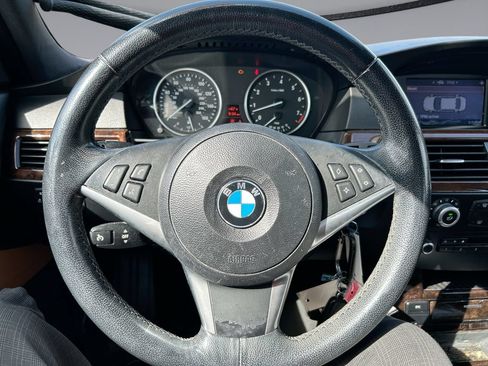 Used 2010 BMW 528i Sedan RWD image 15