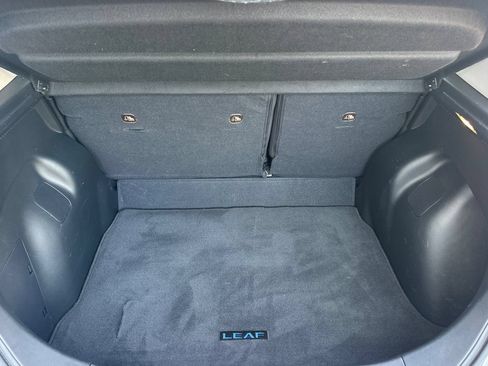Certified 2025 Nissan Leaf S FWD image 17