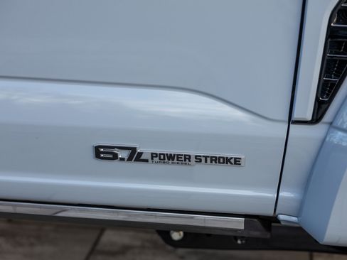 Used 2025 Ford F450 Platinum image 27