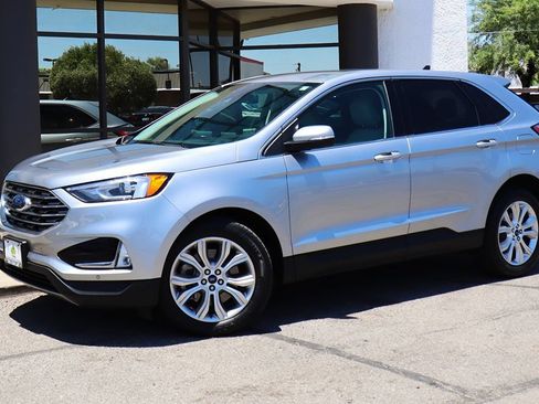 Used 2021 Ford Edge Titanium w/ Cargo Accessory Package FWD image 3