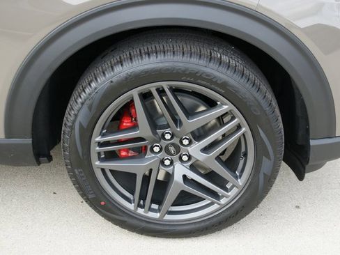 New 2026 Ford Explorer ST-Line w/ ST-Line Street Pack image 9