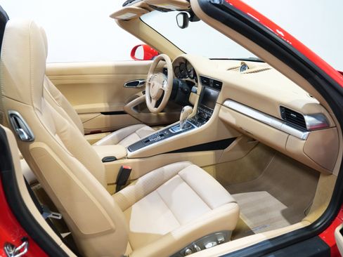 Used 2014 Porsche 911 Targa 4S AWD/4WD image 31