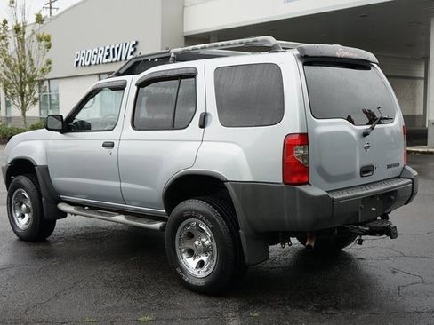Used 2000 Nissan Xterra SE image 5