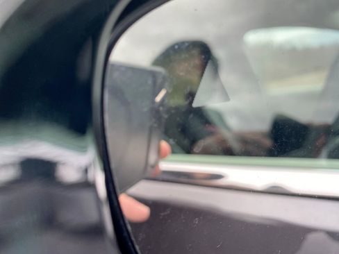 Used 2023 Chrysler Pacifica Limited w/ Trailer Tow Group image 12