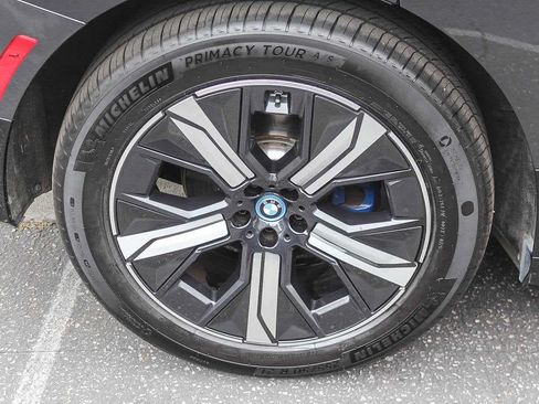 Certified 2023 BMW iX xDrive50 w/ Sport Package AWD/4WD image 8