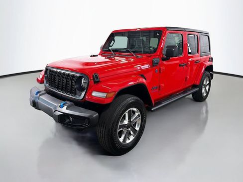 Used 2024 Jeep Wrangler Unlimited w/ Convenience Group AWD/4WD image 5