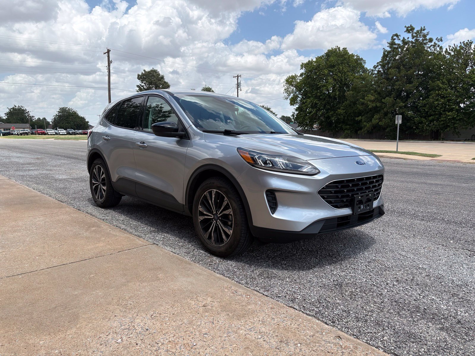 Used 2022 Ford Escape SE w/ SE Sport Appearance Package AWD/4WD image 2