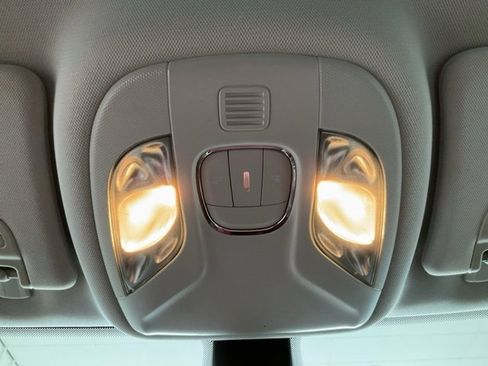 Used 2018 Jeep Compass Trailhawk image 18