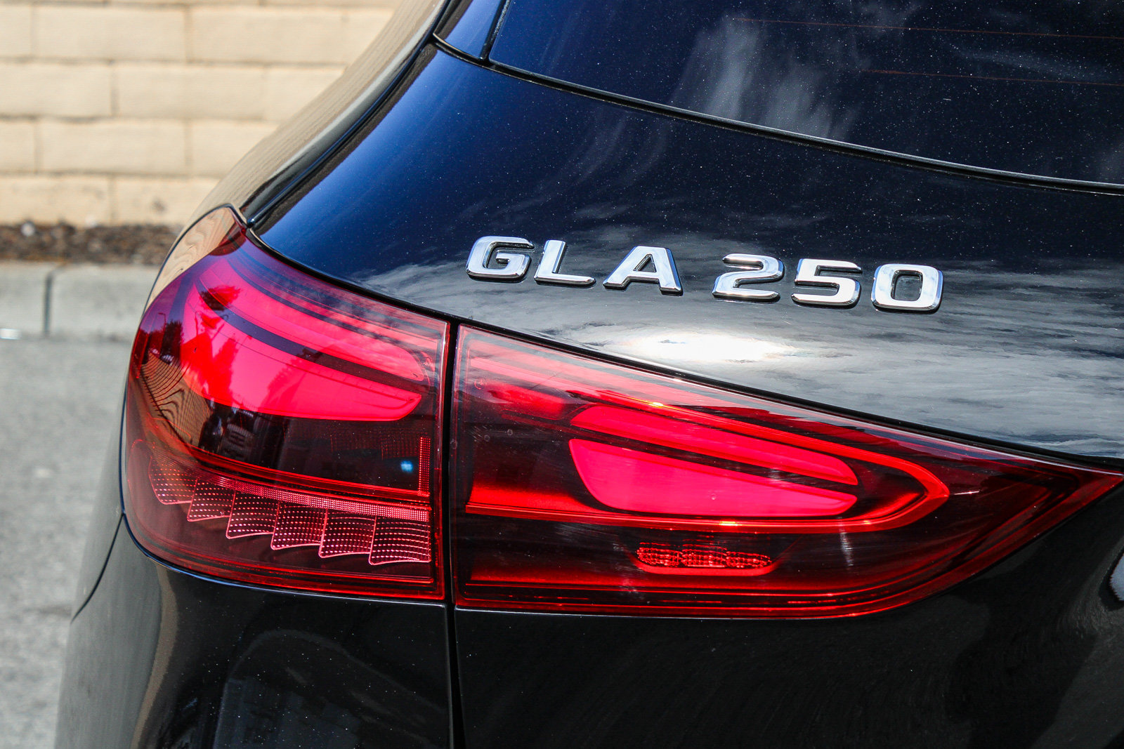 Certified 2025 Mercedes-Benz GLA 250 4MATIC image 9