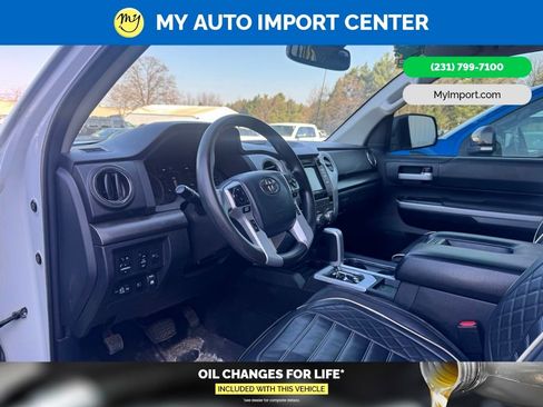 Used 2018 Toyota Tundra SR5 image 8