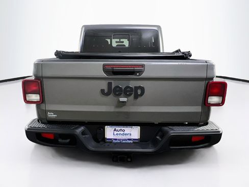 Used 2023 Jeep Gladiator Sport AWD/4WD image 6