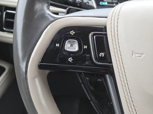 Used 2020 Lincoln Aviator Reserve image 6