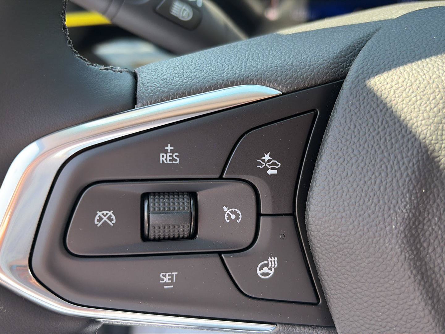 New 2026 Chevrolet Trax ACTIV w/ Driver Confidence Package FWD image 27