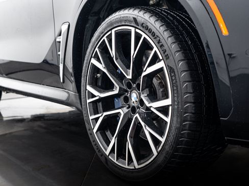 Used 2021 BMW X5 M w/ Executive Package AWD/4WD image 25