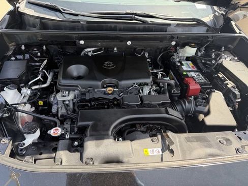 Used 2021 Toyota RAV4 XLE FWD image 25
