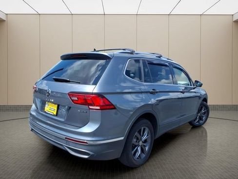 Used 2022 Volkswagen Tiguan SE AWD/4WD image 6