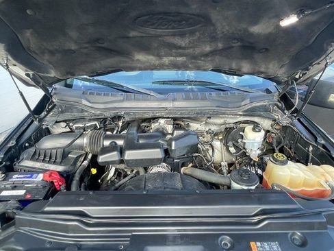 Used 2017 Ford F250 XLT AWD/4WD image 12
