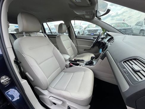 Used 2015 Volkswagen Golf S FWD image 12