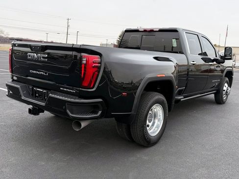 Used 2024 GMC Sierra 3500 Denali Ultimate image 11