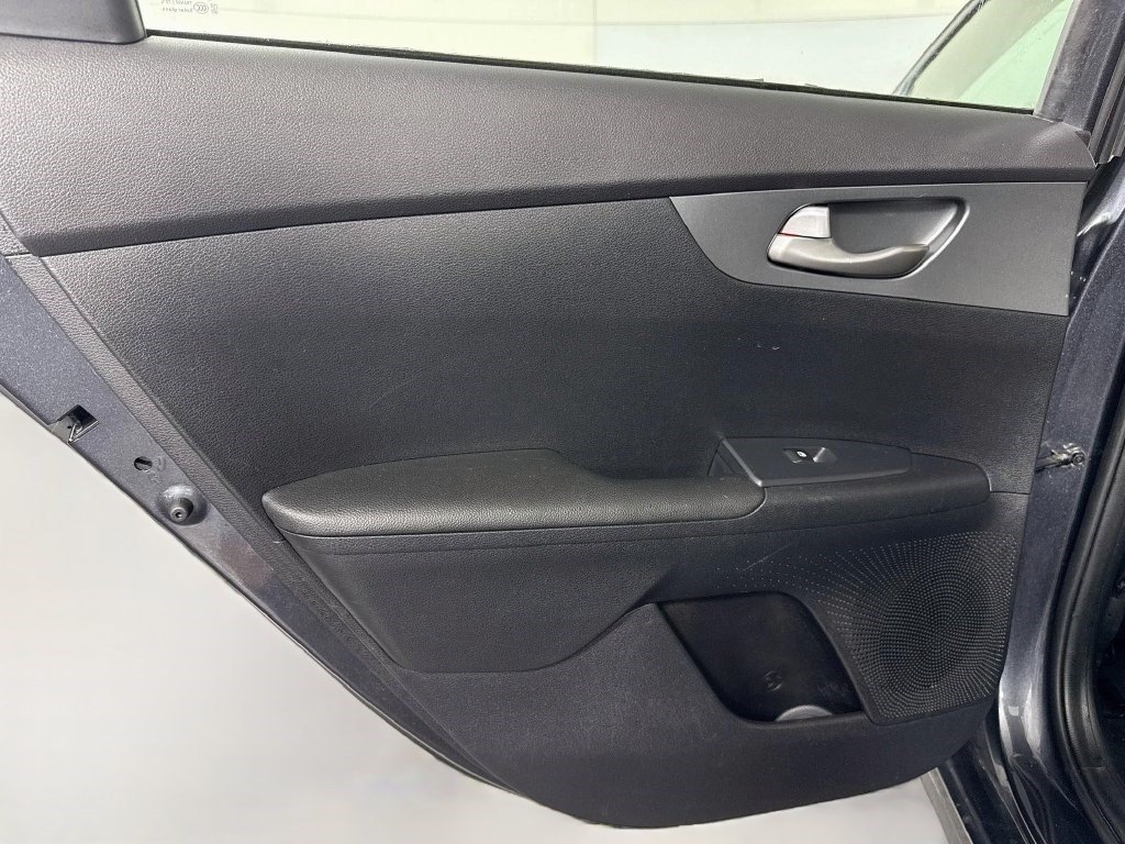 Used 2020 Kia Forte LXS FWD image 24