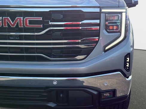 New 2026 GMC Sierra 1500 SLT w/ SLT Premium Package image 9