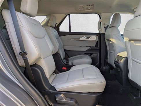 New 2026 Ford Explorer Active w/ Active Comfort Package image 21