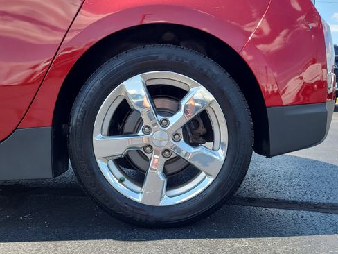 Used 2015 Chevrolet Volt Premium w/ Premium Trim Package FWD image 11