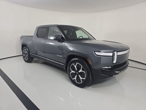 Used 2024 Rivian R1T Adventure AWD/4WD image 7