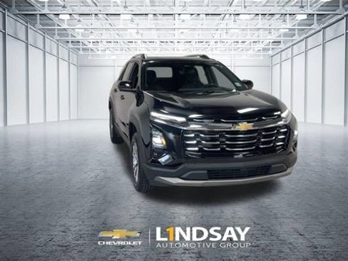 Used 2025 Chevrolet Equinox LT w/ Convenience Package II AWD/4WD image 4