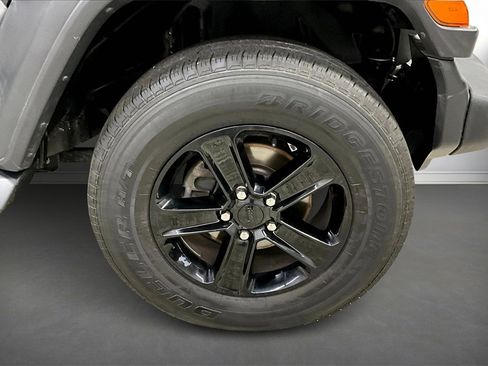 Used 2020 Jeep Wrangler Unlimited Sport image 32