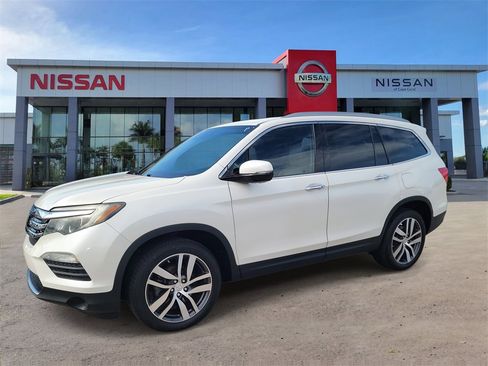Used 2016 Honda Pilot Touring image 8