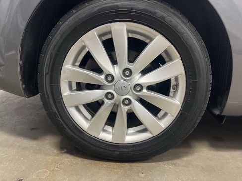 Used 2015 Kia Forte Koup EX w/ EX Premium Package image 6