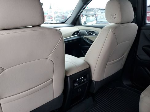 Certified 2023 Chevrolet Traverse LT image 35