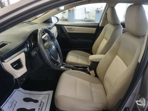 Used 2015 Toyota Corolla LE FWD image 16