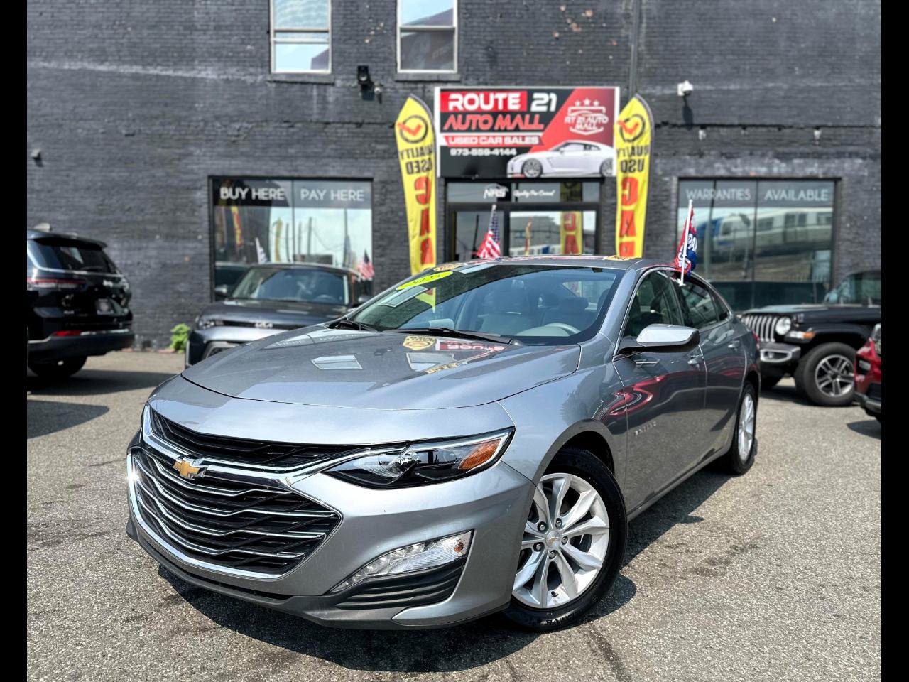 Used 2025 Chevrolet Malibu LT FWD image 1
