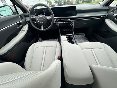 Used 2025 Hyundai Sonata SEL image 10