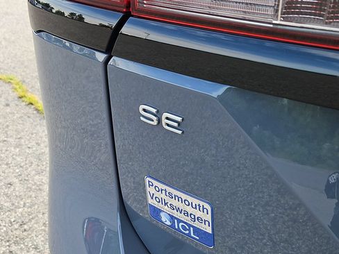 Certified 2026 Volkswagen Atlas Peak Edition AWD/4WD image 12