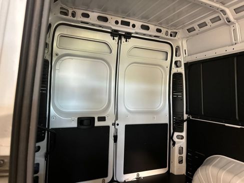 Used 2024 RAM ProMaster 2500 w/ Convenience Group FWD image 26